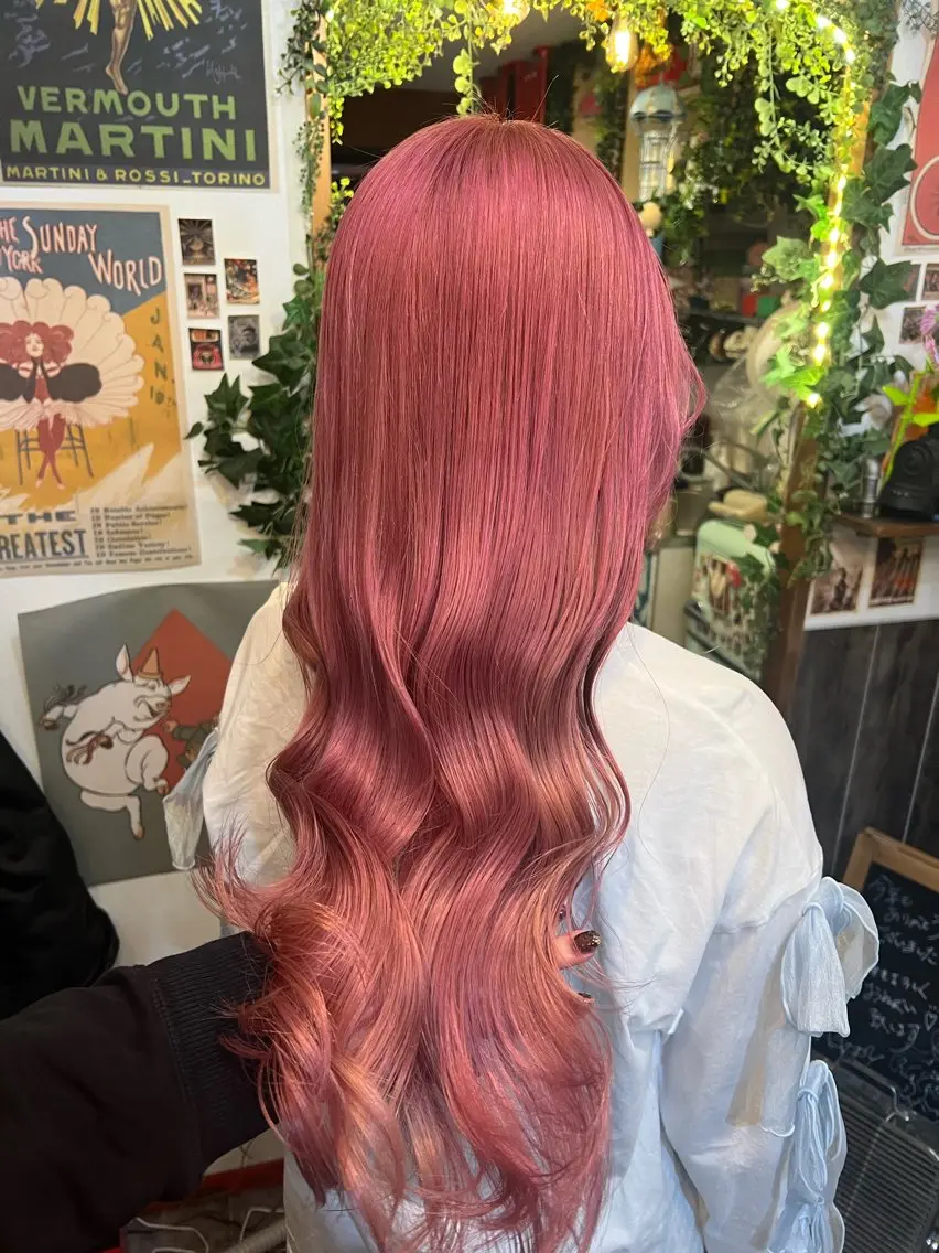 ロング カラー ハイトーンカラー ピンクカラー ヘアカラー カラーパティシエ facce🌼ikoのヘアスタイル