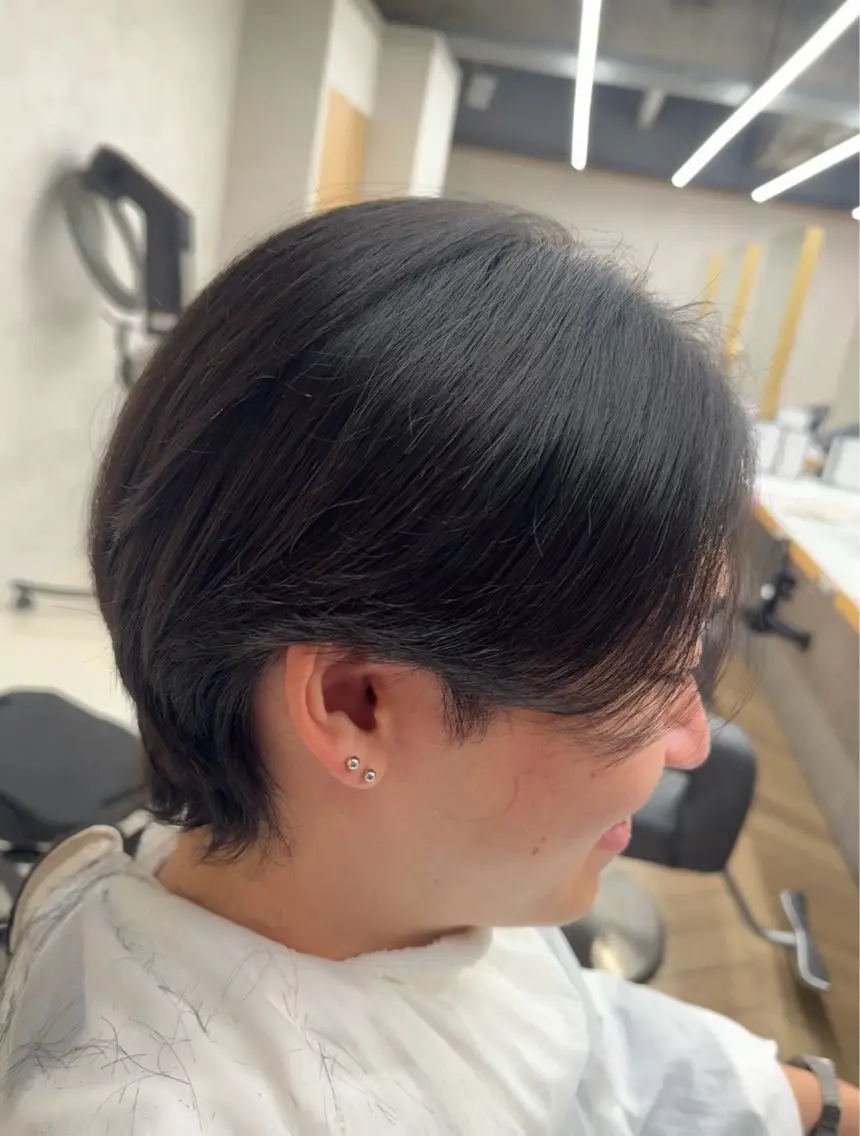 ミディアム メンズ センターパート 刈り上げ ワタナベ ケンタのヘアスタイル