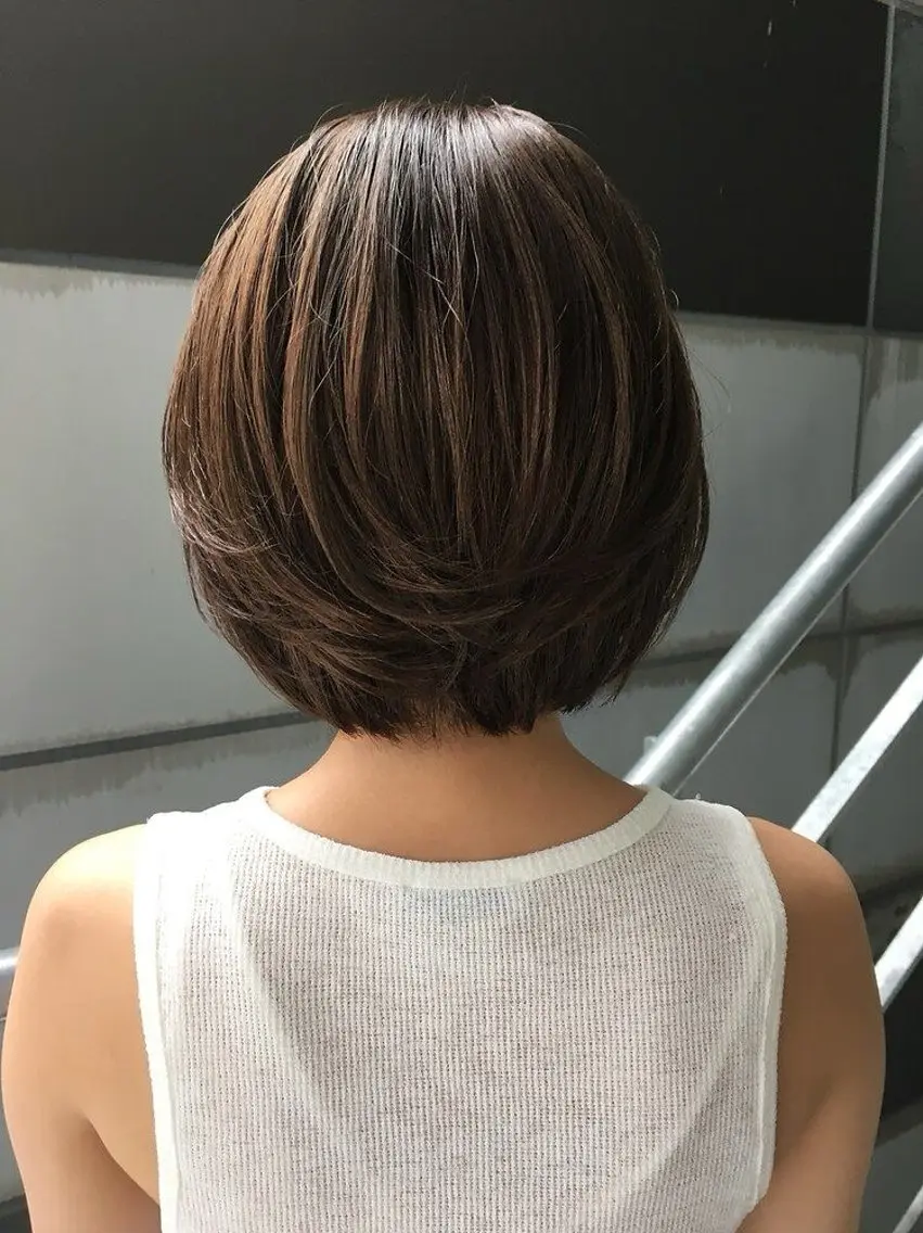 ミディアム ボブレイヤー ボブ レイヤーカット カット 臺 佳連のヘアスタイル