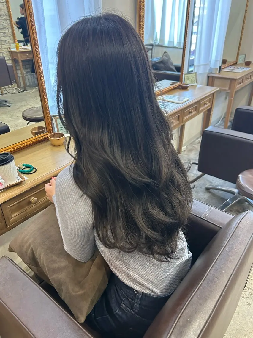 ロング カラー カット ヘアカラー トリートメント 小澤 一稀のヘアスタイル