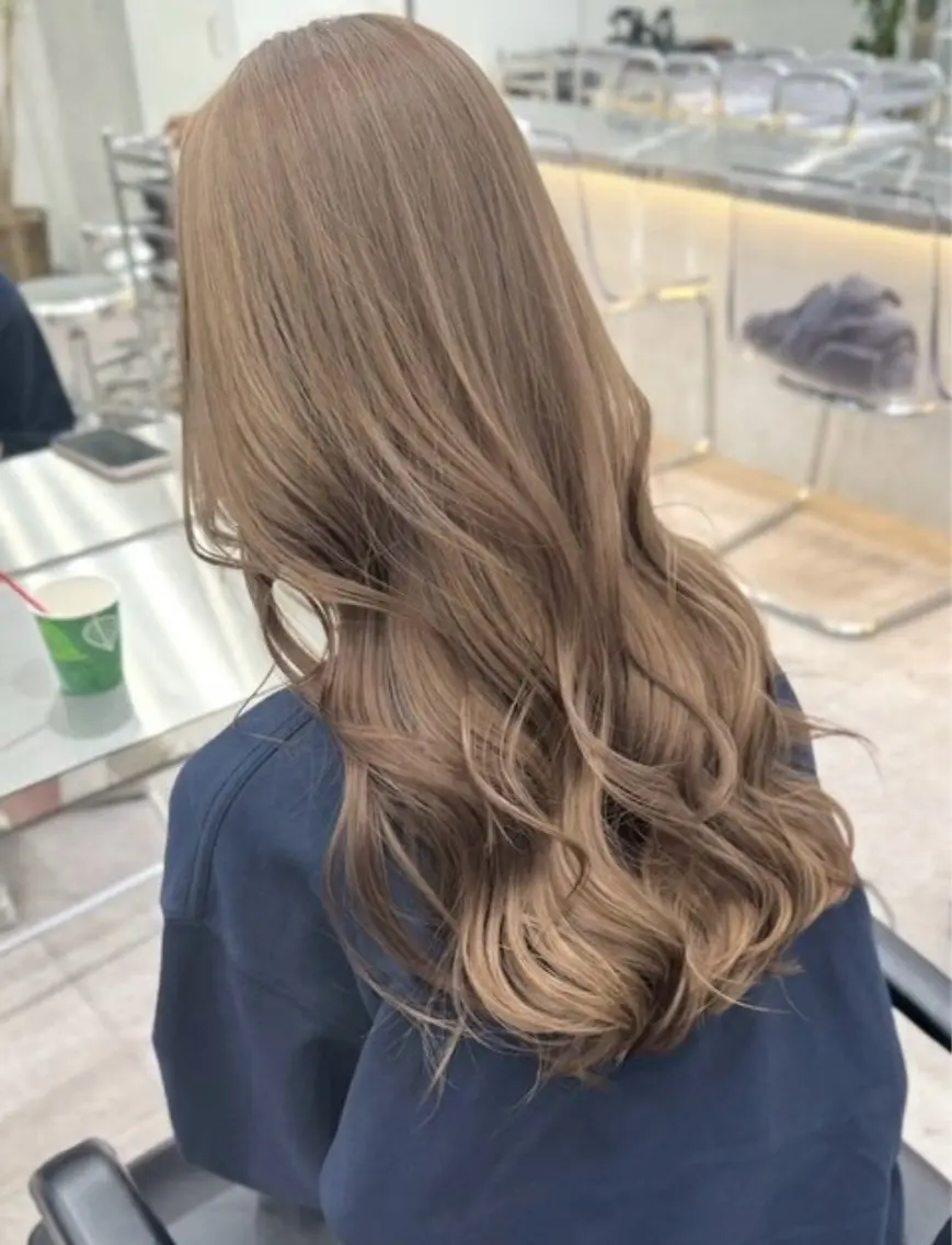 カラー ベージュカラー ブリーチ 透明感カラー ダブルカラー ハイトーンカラー ヘアカラー あつき/パーマ/縮毛 /ブリーチ特化🌟のヘアスタイル