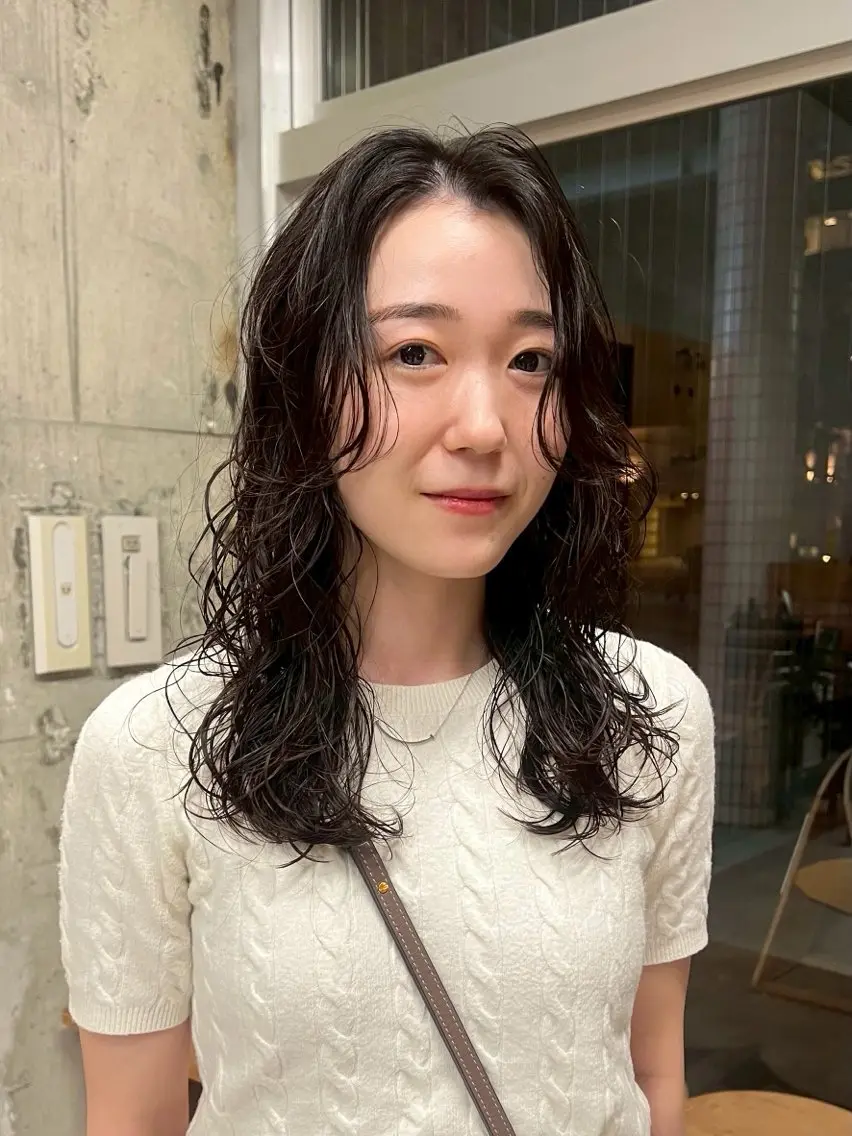 セミロング パーマ 瑠己杏 :ボブ/ ハイトーンワンカラーのヘアスタイル