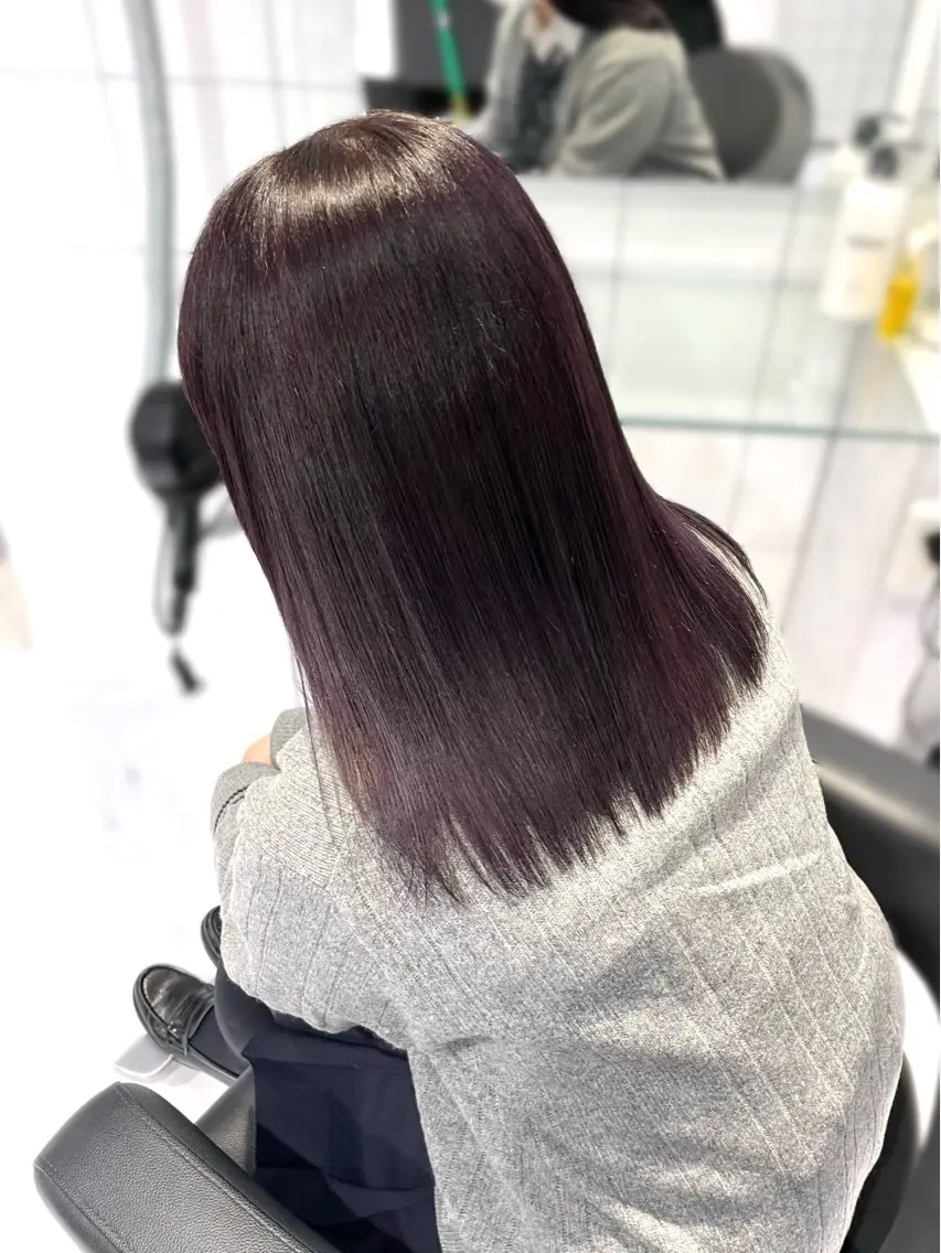 セミロング カラー ブリーチ ディープラベンダー ラベンダーカラー ブリーチなしカラー 顔周りカット ヘアカラー トリートメント ヘッドスパ ヘアセット 表参道♡暗髪♡ 艶カラー♡アユミのヘアスタイル