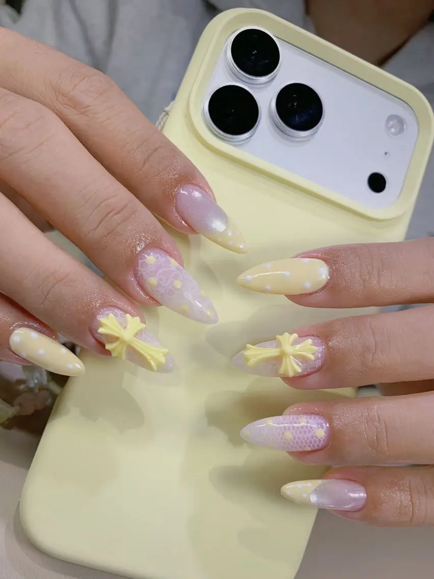 ネイル チークネイル ドット フレンチネイル グラデーション 韓国ネイル ハンドネイル Minette nailHuongのネイルデザイン