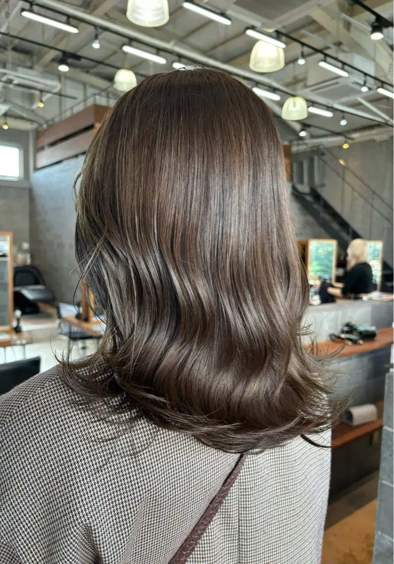 ミディアム カラー パーマ ヘアアレンジ レイヤーカット ヘアカラー トリートメント ヘッドスパ ヘアセット 押切 響　のヘアスタイル