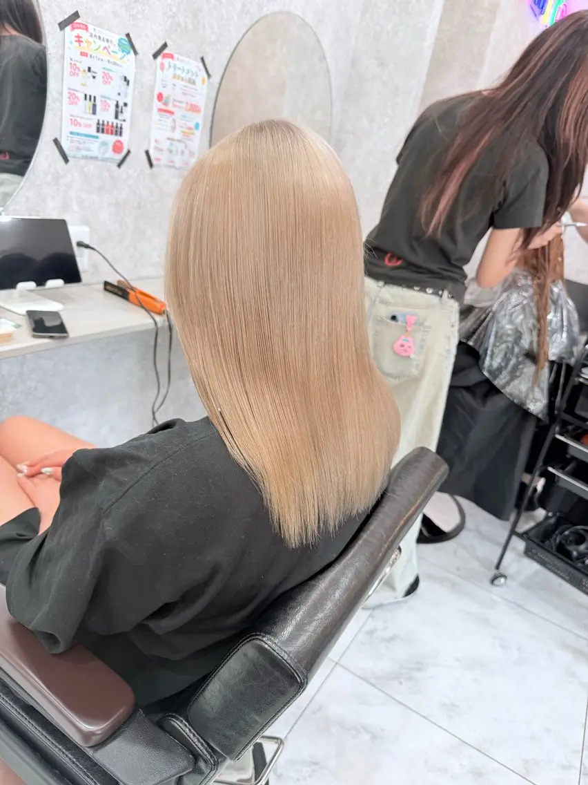 ミディアム カラー 🌺ハイトーン🌺 矢葺 なぎさ🌺🌺のヘアスタイル