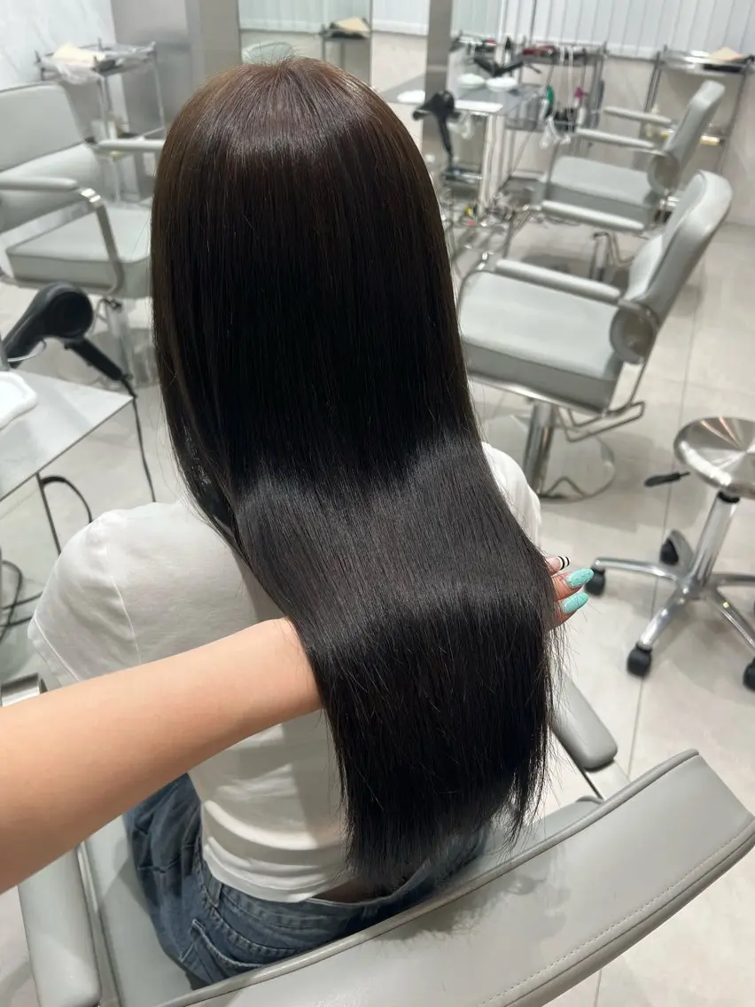 ロング YUNA /栄/透明感カラーのヘアスタイル