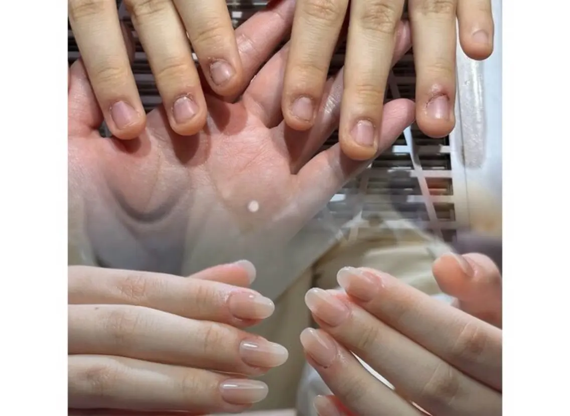 🌸深爪さん大人気⭐︎チップ長さだし⭐︎ワンカラー/ラメグラの写真