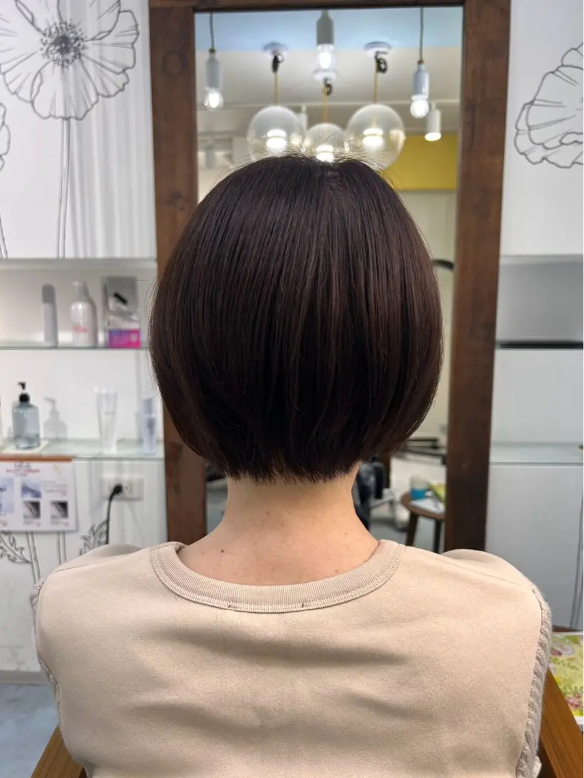 ショート カラー 村上 姫嘉のヘアスタイル