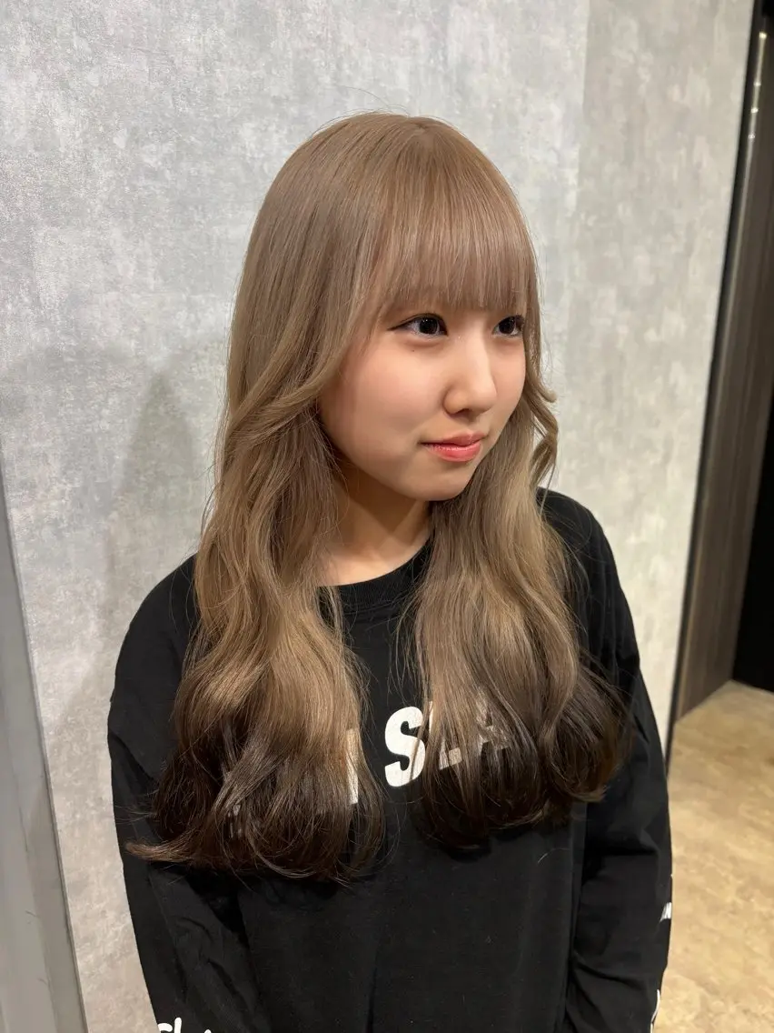 ロング カット ヘアカラー トリートメント 🌐NATSUMI 🌐【寒色カラー】のヘアスタイル