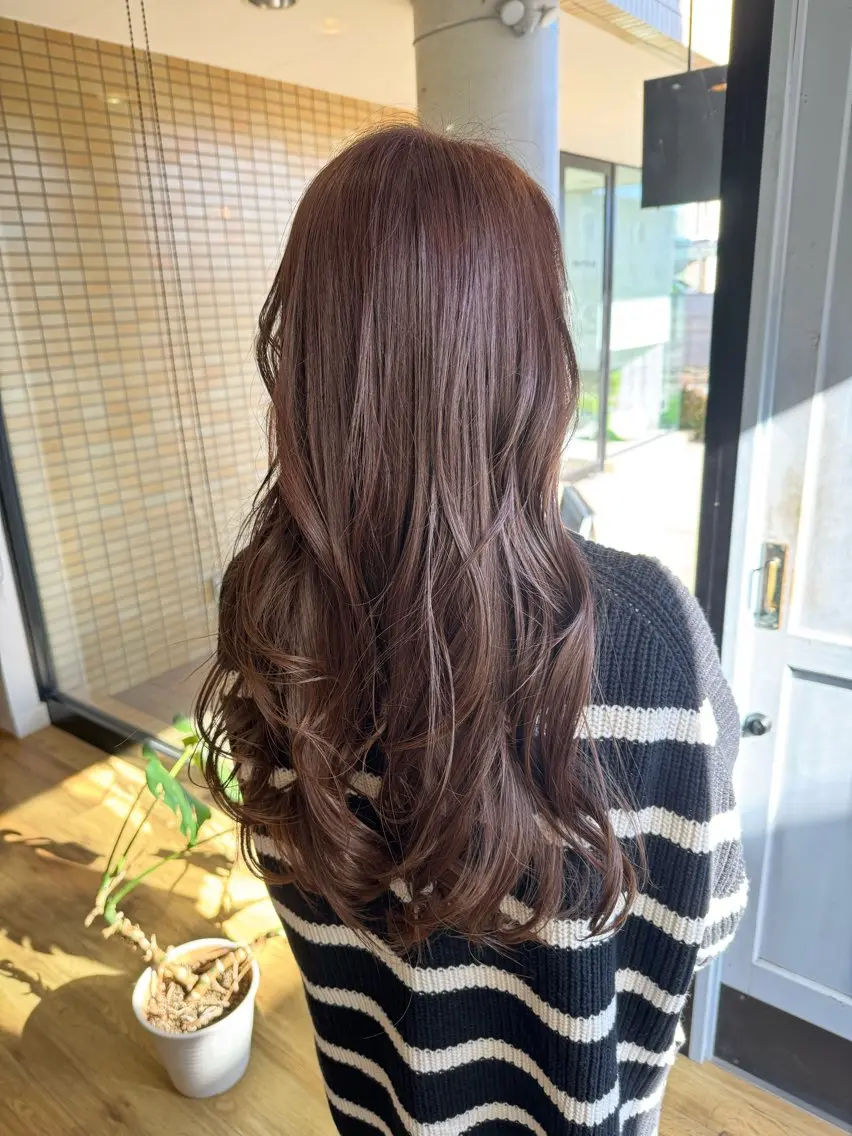 ロング カラー アッシュ ピンクカラー ピンクアッシュ ヘアカラー トリートメント ツキダテ ユイのヘアスタイル