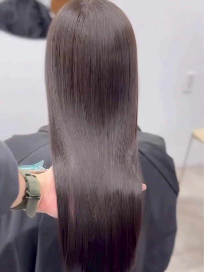 ロング カラー HINA カラーモデル募集中のヘアスタイル