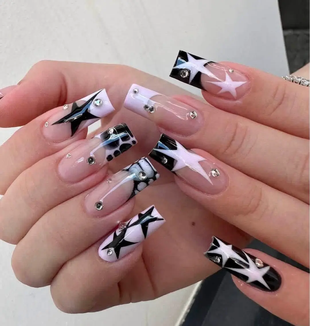 ネイル フレンチネイル グラデーション マグネットネイル ミラーネイル ワンホンネイル Sora Nailのネイルデザイン