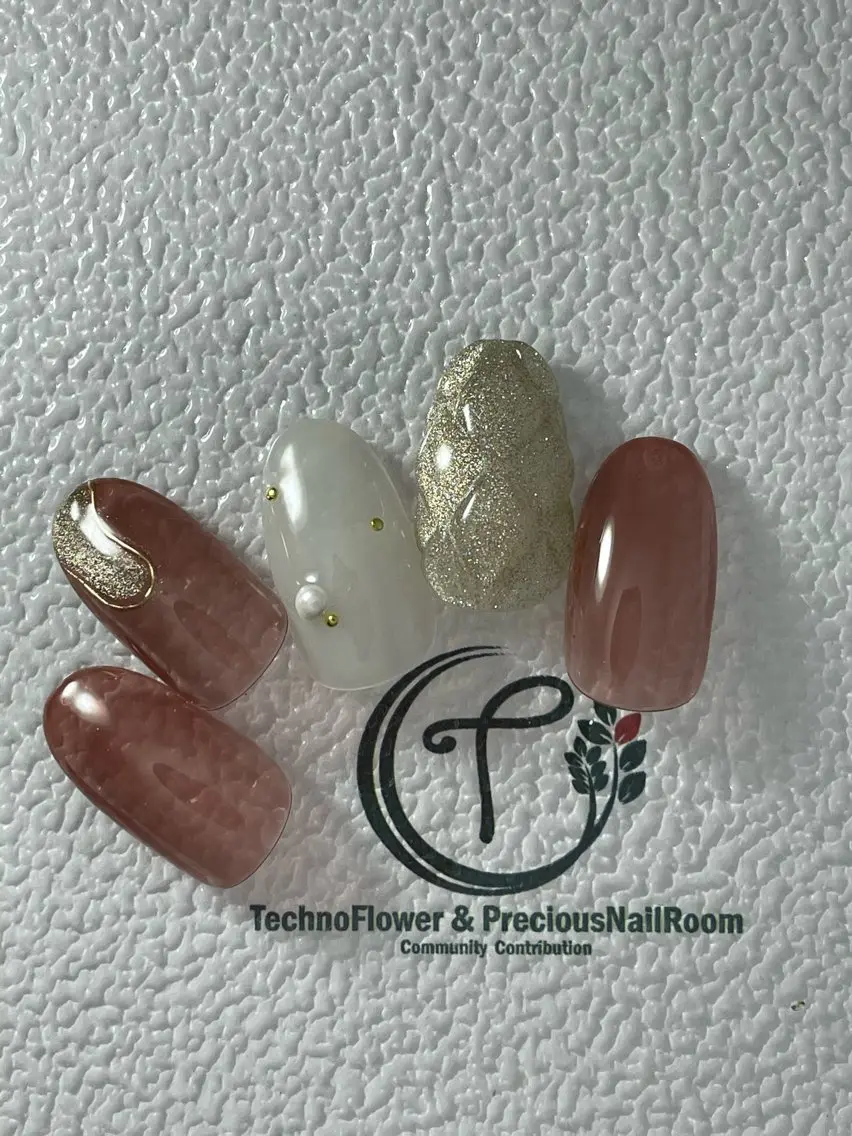 ネイル フラワーネイル precious nail roomのネイルデザイン