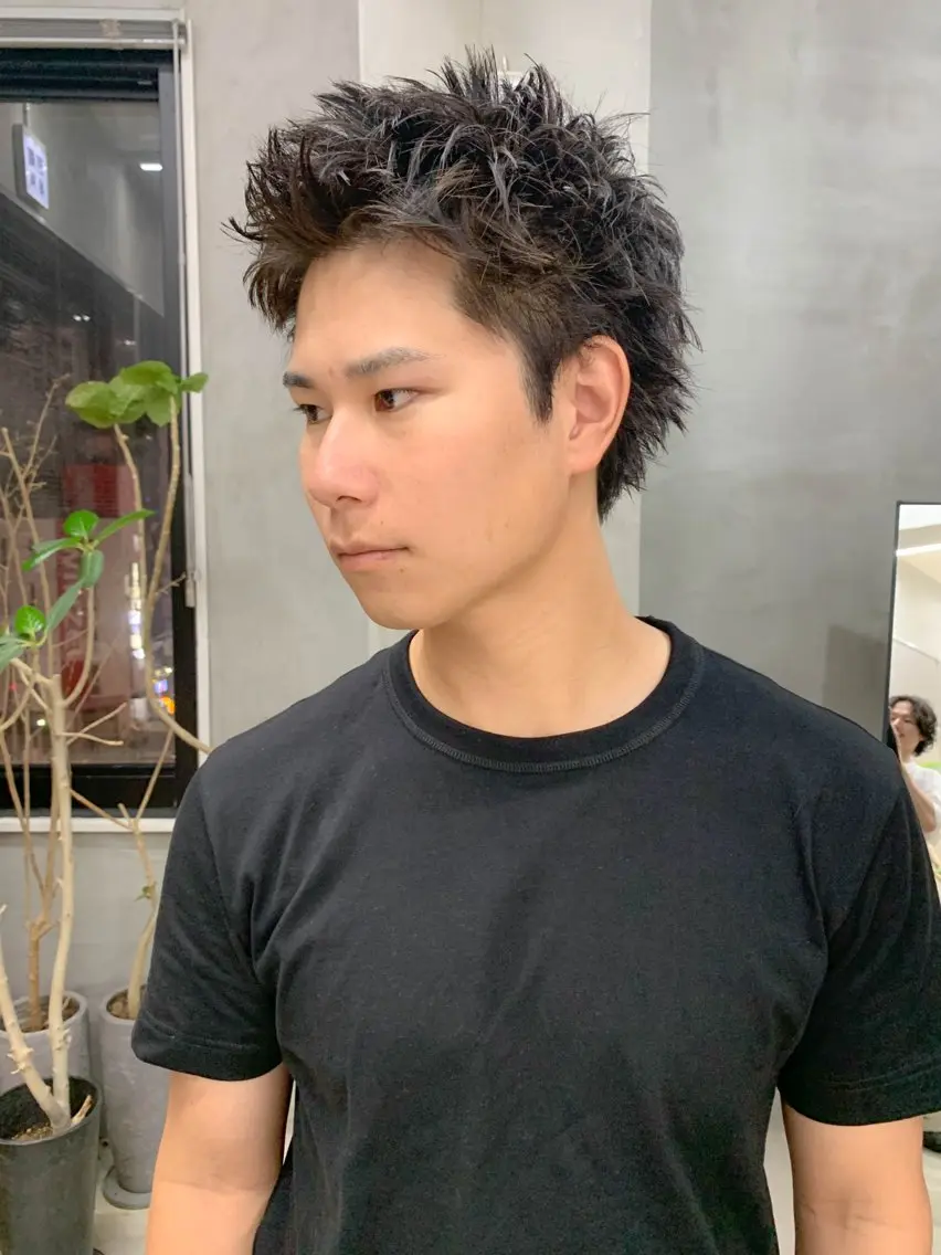 スパイキーショート+くせ毛風ピンパーマ+トリートメントの写真