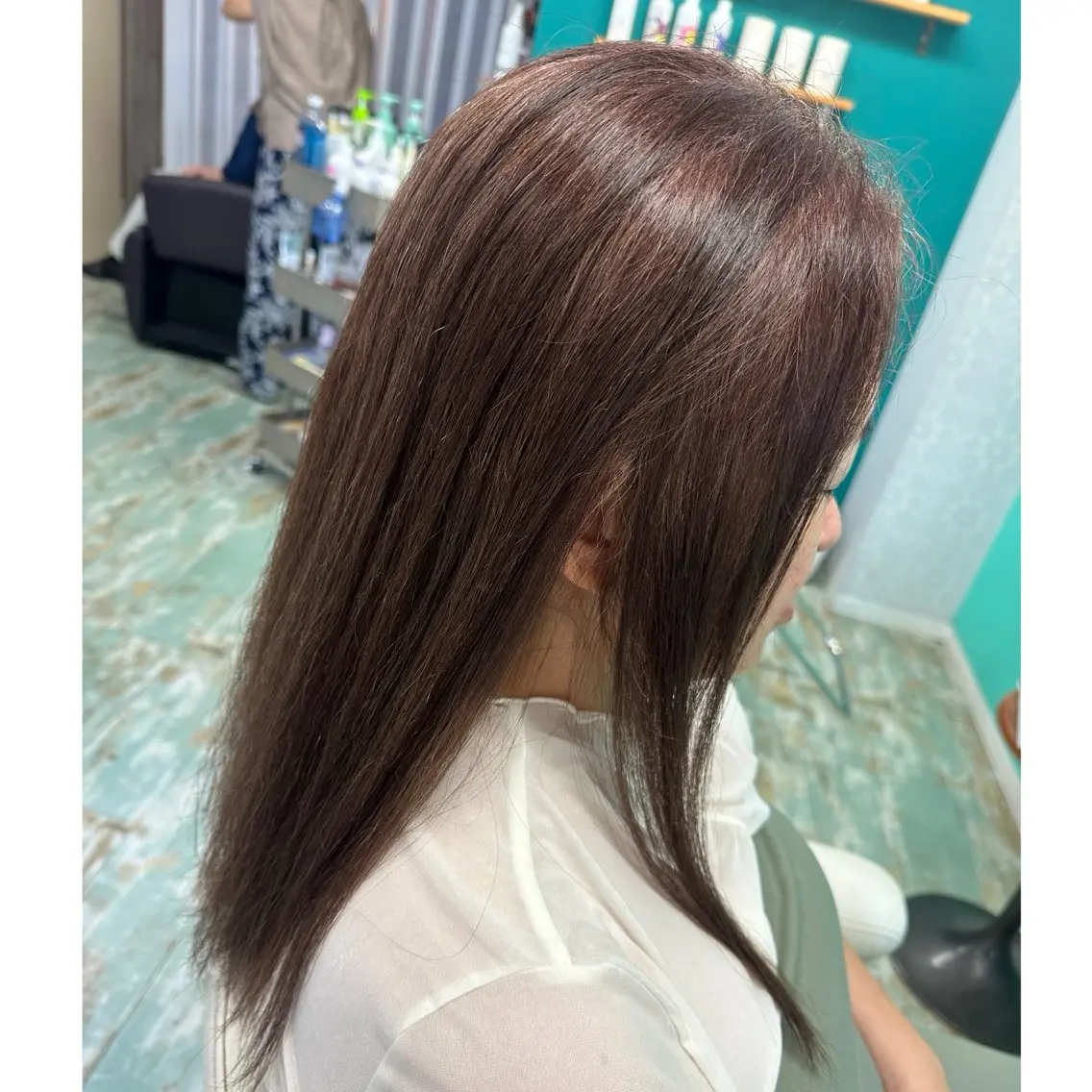セミロング トリートメント 三原 友美のヘアスタイル