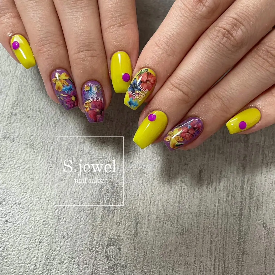 ネイル S. JEWELのネイルデザイン