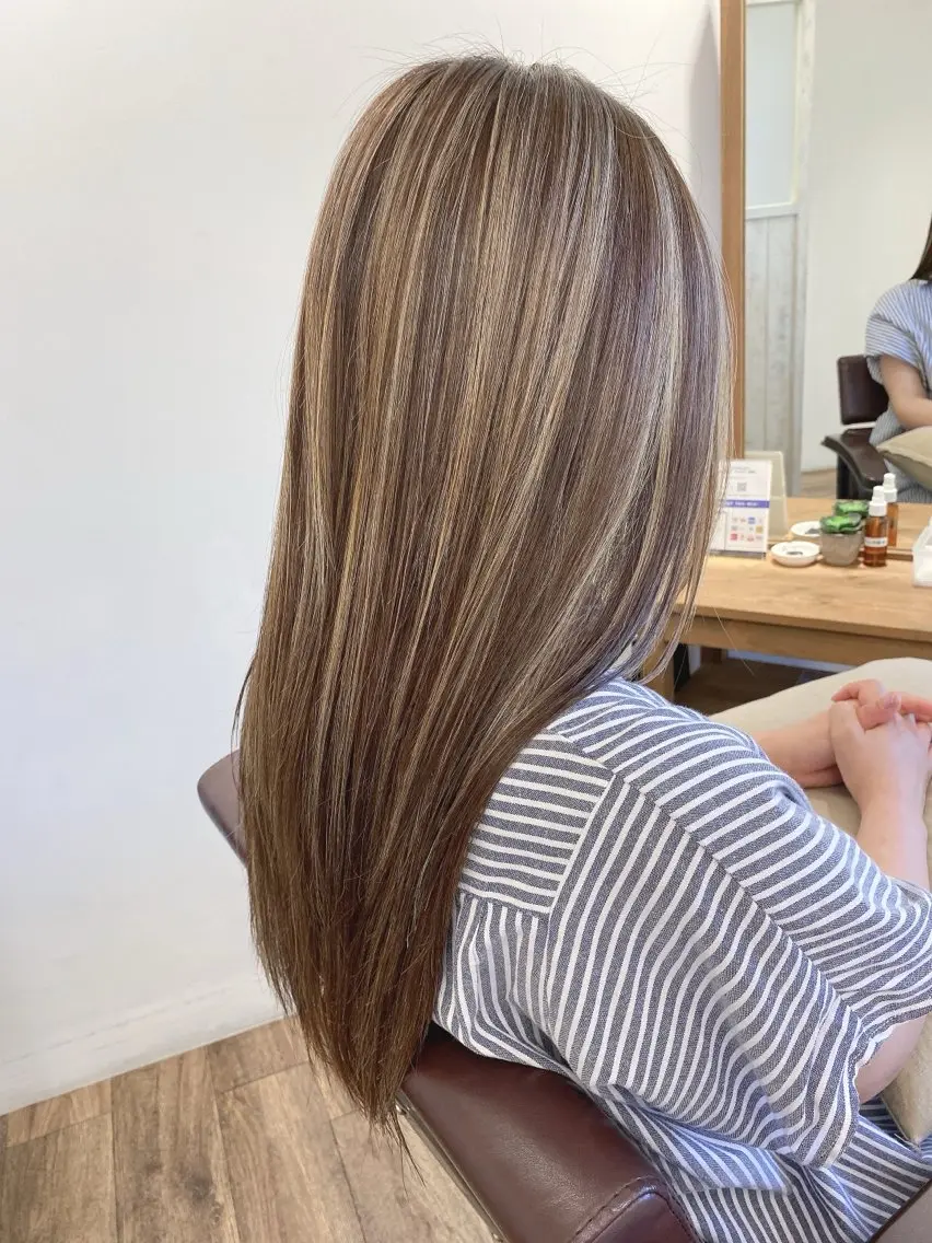 コントラストハイライト&全体カラー&髪質改善トリートメント(カット付きは+¥3300)の写真