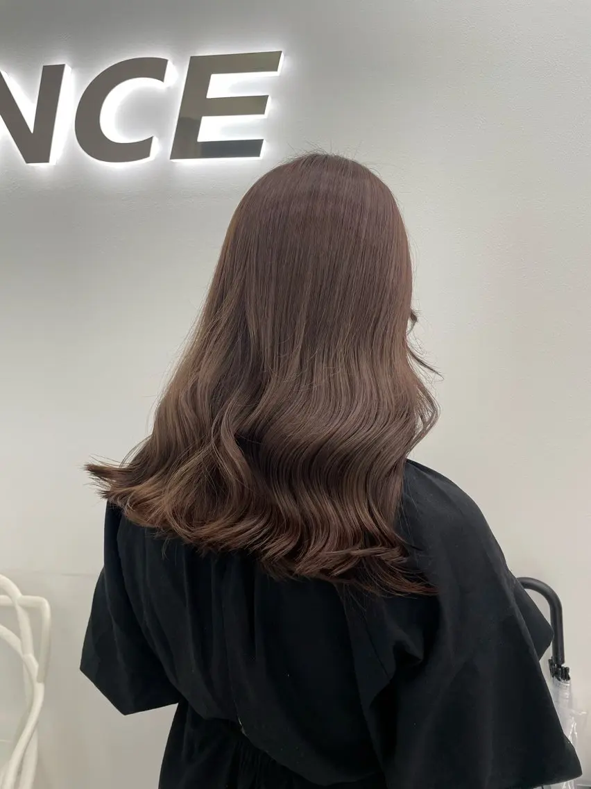 ロング ヘアカラー ヘッドスパ ヘアセット 🤍韓国艶ワンホン ヘアMayu🤍のヘアスタイル