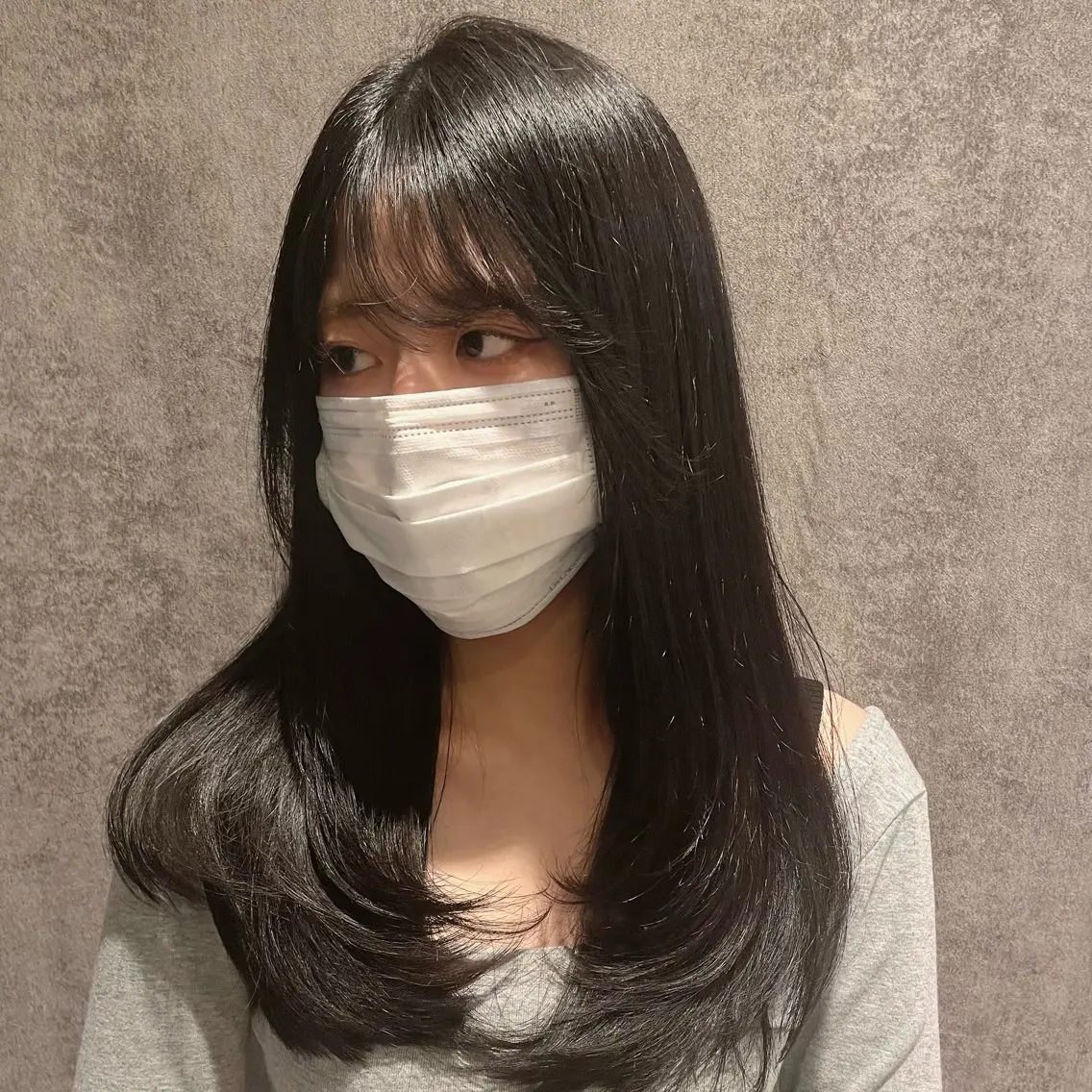 セミロング 顔周りカット レイヤーカット 松澤 寧音のヘアスタイル