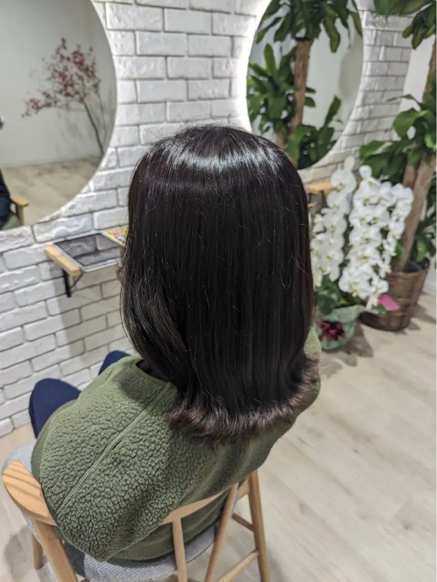 ミディアム カラー ブラウンカラー オリーブブラウン 【Lien】 AYUのヘアスタイル