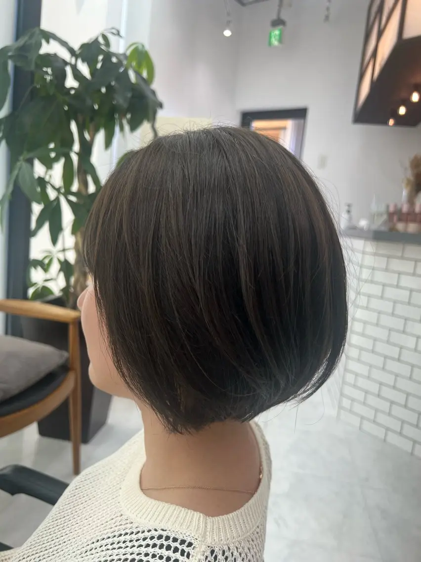 ショート ダブルカラー寒色系 ボリューム改善ハヤトのヘアスタイル