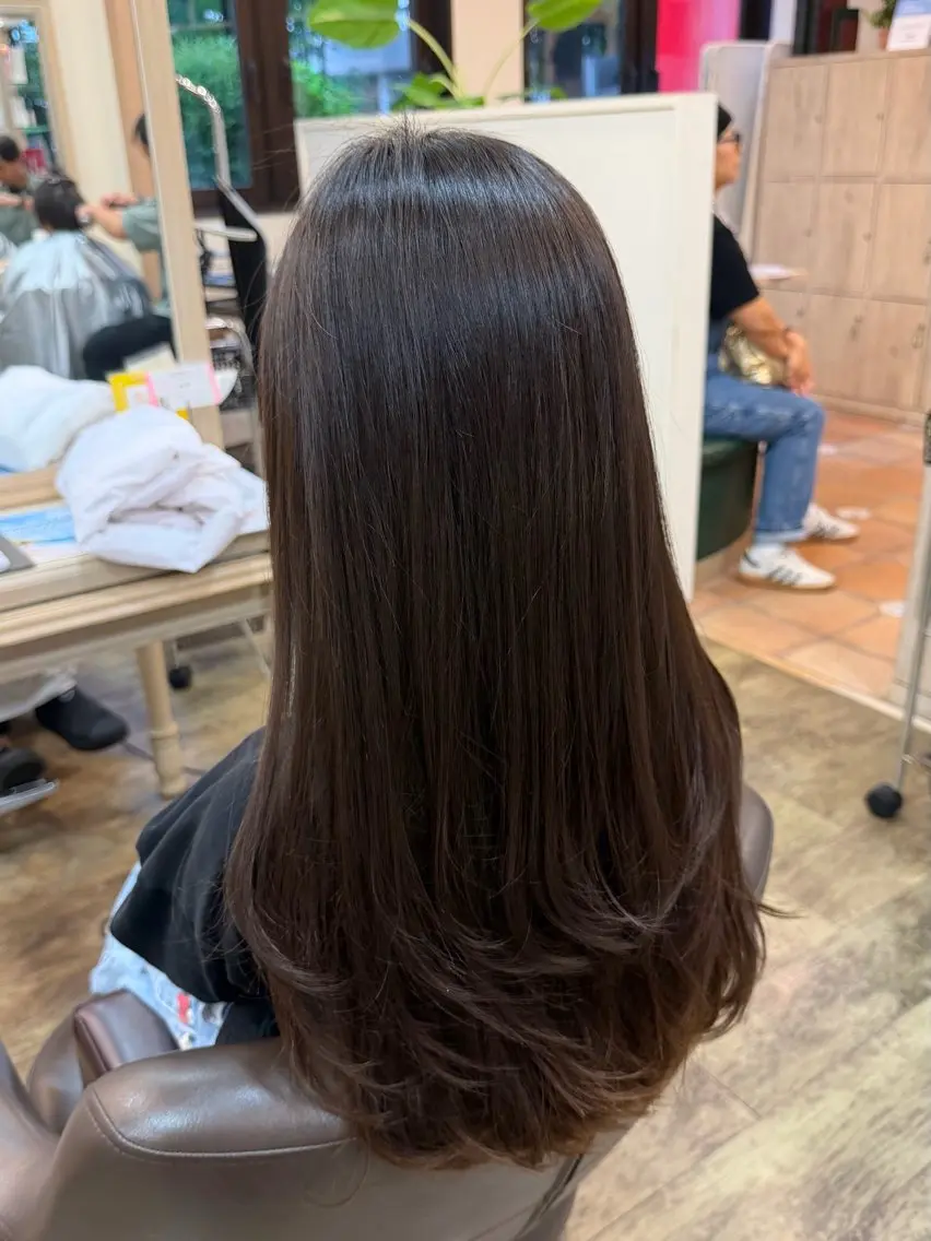 ロング カット 杉田 花乃のヘアスタイル