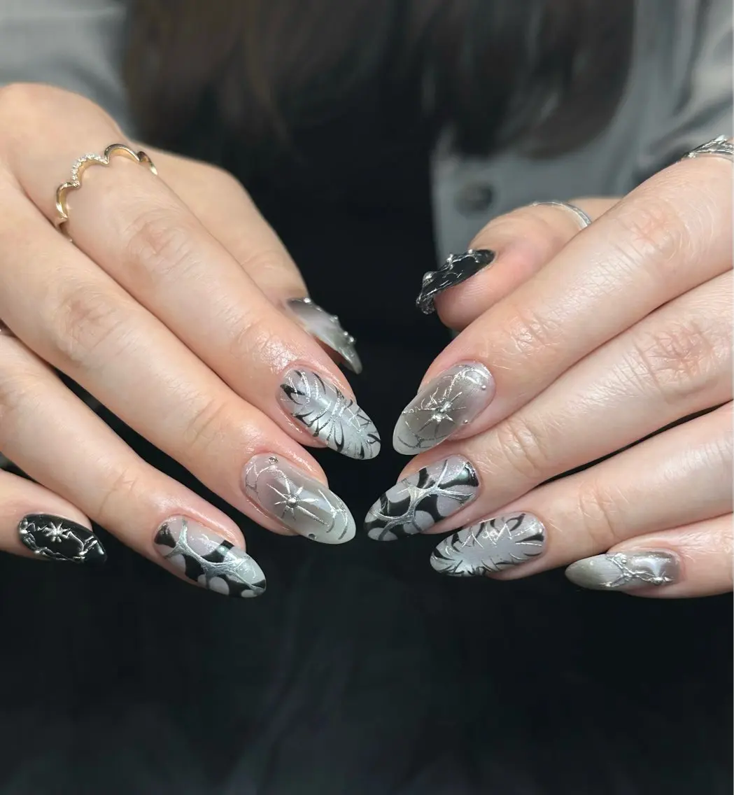 ネイル Iconic Nailのネイルデザイン
