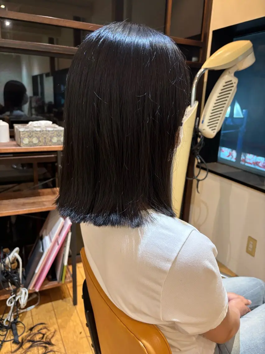 ミディアム カット おもだか　がく /横須賀中央のヘアスタイル
