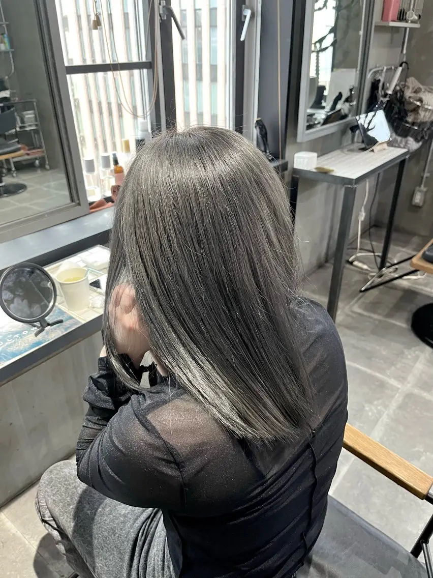 ミディアム カラー ブルーカラー グレージュ カット ヘアカラー トリートメント 透明感♥韓国ヘア HINAのヘアスタイル