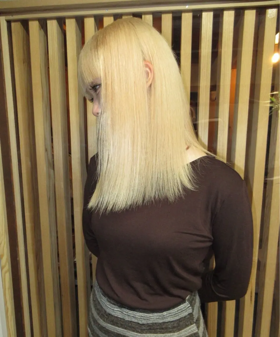 ミディアム カラー 山野 華愛のヘアスタイル