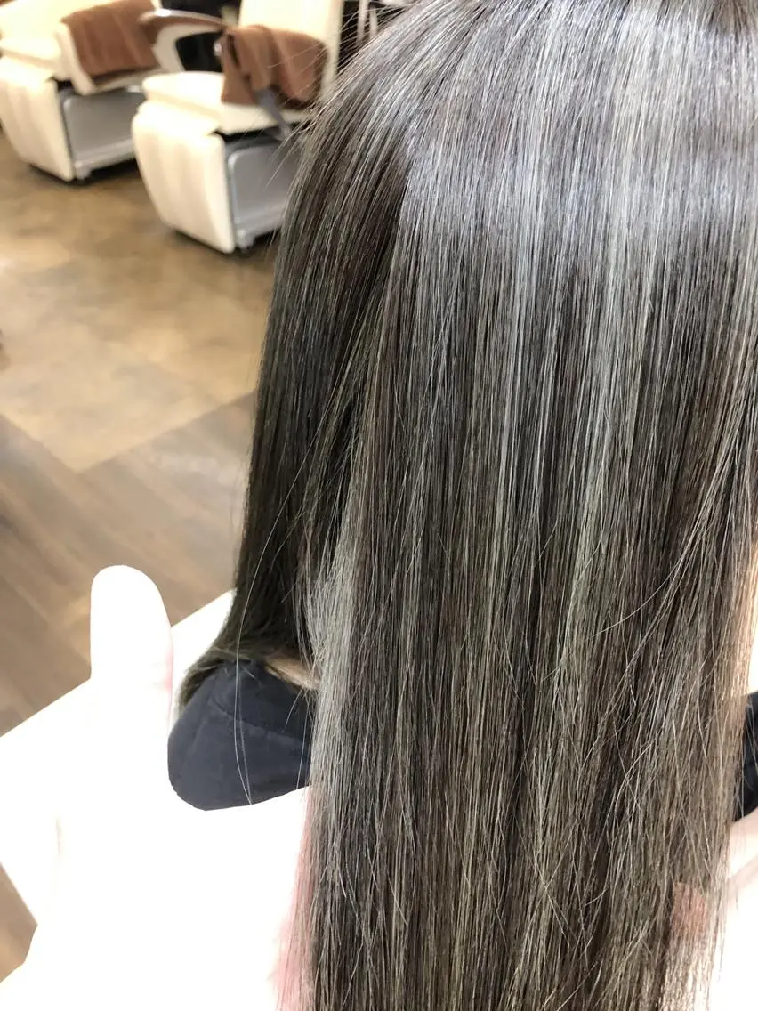 ケアブリーチハイライトダブルカラー+髪質改善超音波treatment+美髪シルクSPA付きの写真