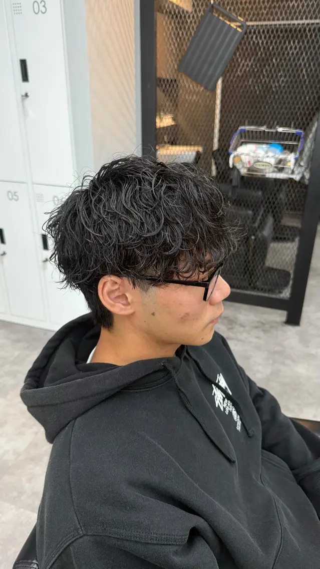 パーマ メンズ メンズパーマ 波巻きパーマ スパイラルパーマ RIKIYA👑 北千住メンズ特化👑のヘアスタイル