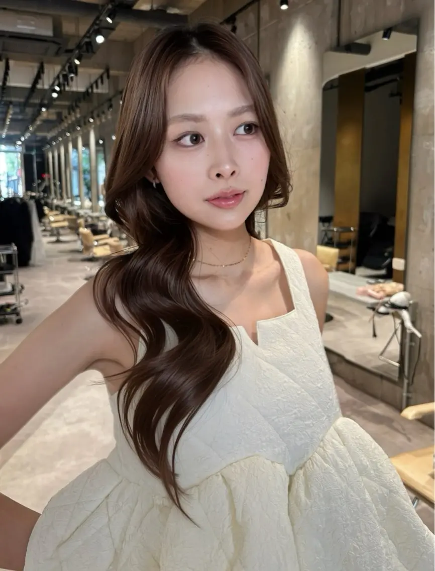 ロング ヘアカラー 小原 泉のヘアスタイル