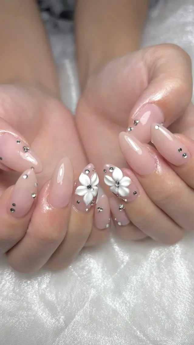 ネイル ドット フラッシュネイル フラッシュマグ フラワーネイル 韓国ネイル ハンドネイル nail salon Anela🪽🫧のネイルデザイン