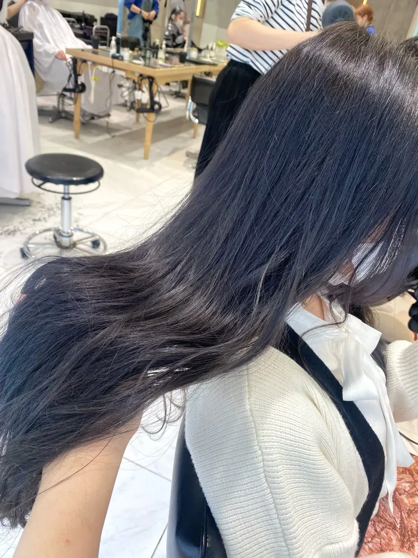 ロング カラー 黒髪 ブリーチ ブルーカラー ブルーブラック ダブルカラー ヘアカラー トリートメント ヘアセット 垢抜け/レイヤー /艶カラー🪼風香のヘアスタイル