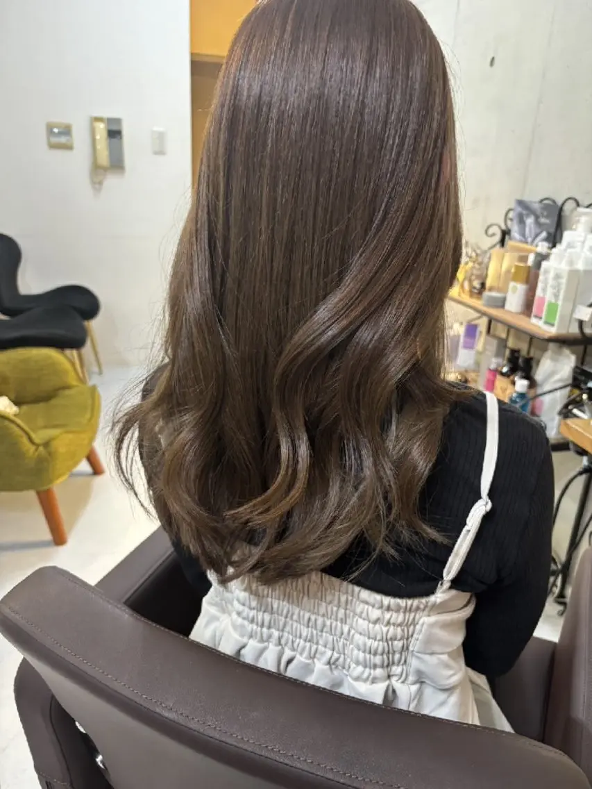 ロング カラー カット ヘアカラー トリートメント ma cherie naoのヘアスタイル