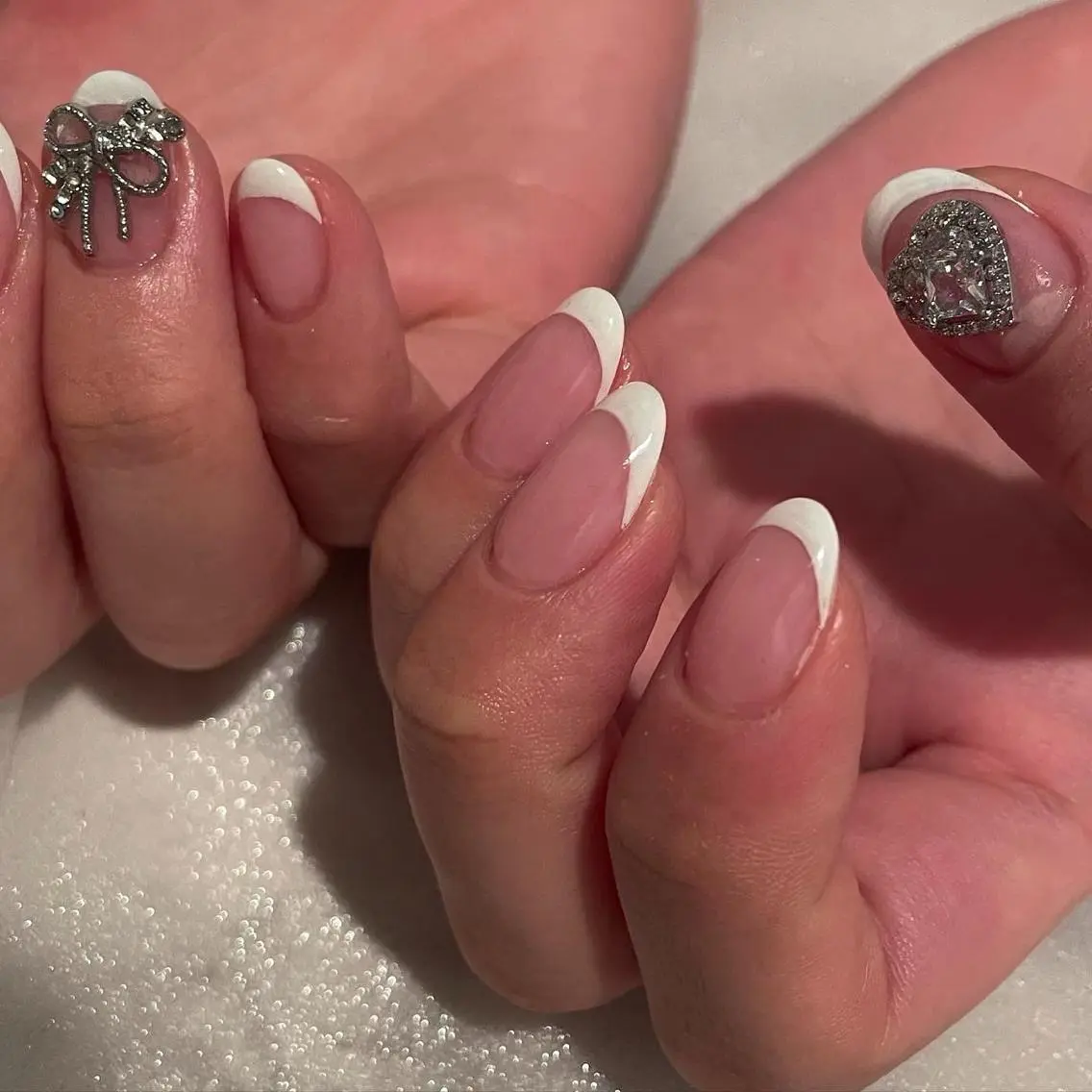 ネイル フレンチネイル ガーリー ハート リボン ホワイト ハンドネイル ハンドケア lylynail YUUKAのネイルデザイン