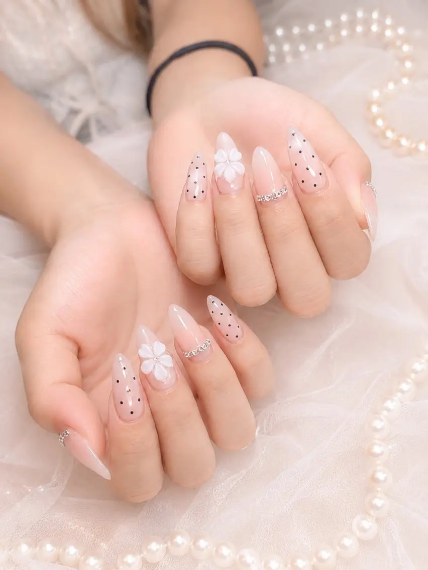 ネイル チークネイル 長さ出し フラッシュネイル フレンチネイル ジェルネイル ハンドネイル ハンドケア min nail salonのネイルデザイン
