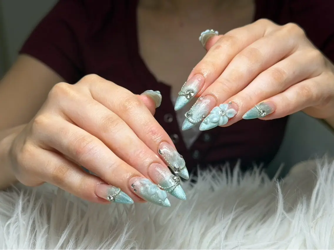ネイル アートネイル フレンチネイル ジェルネイル キラキラネイル ニュアンスネイル ハンドネイル Ryu Nail YukiChanのネイルデザイン