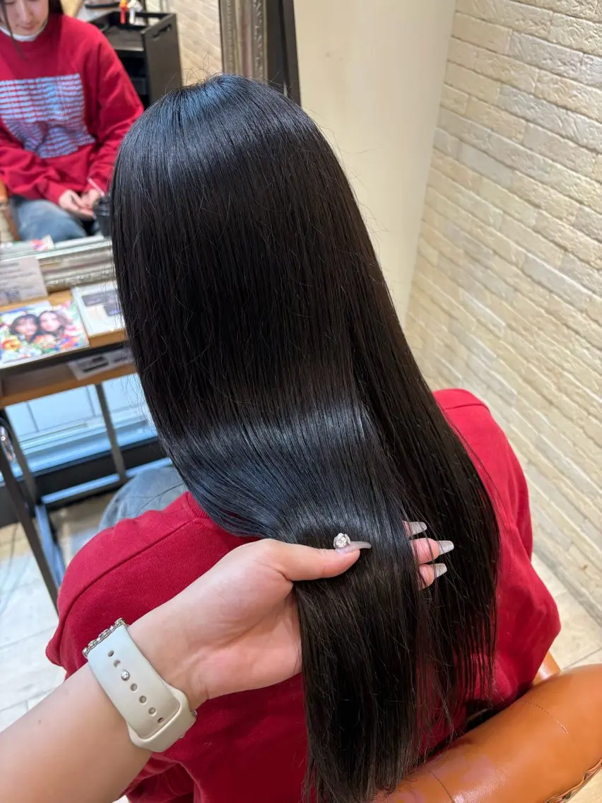 ロング カラー ヘアカラー トリートメント しおり🍬 KOKORO🤍のヘアスタイル