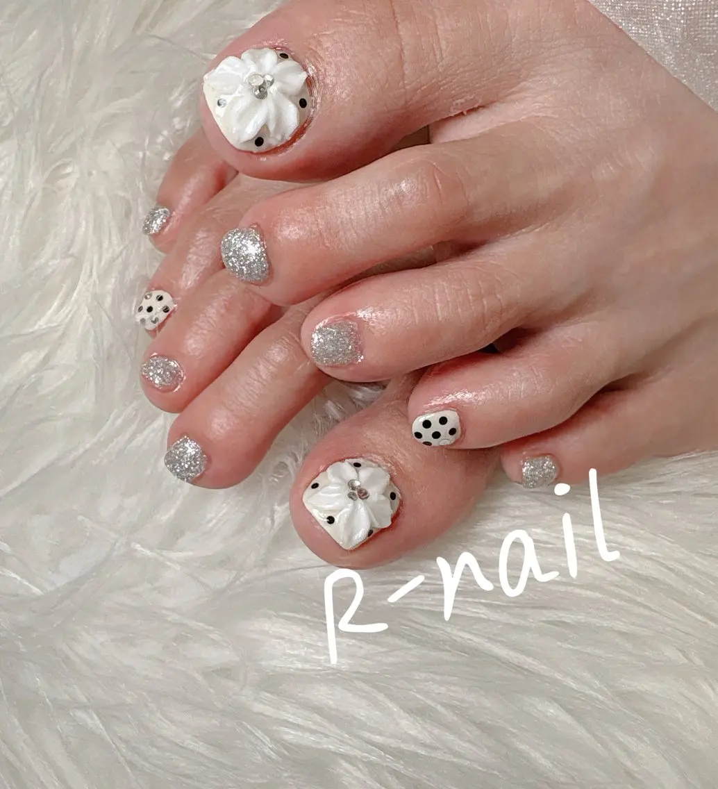 ネイル フットネイル R-nail salonのネイルデザイン