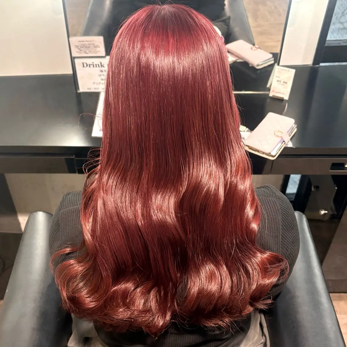 ロング カラー ブリーチ ダブルカラー ブリーチなしカラー レッドカラー ヘアカラー トリートメント 🖤大人可愛い⌇ 𝐑 𝐈 𝐎🖤のヘアスタイル