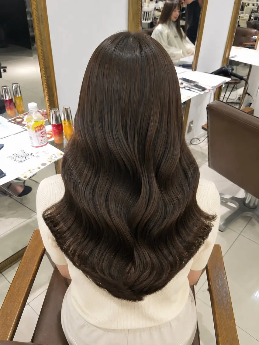 【頭皮もヘアもダブルでケア✨】髪質改善パールプラチナトリートメント➕ 炭酸ヘッドスパ(マッサージ付)🫧の写真