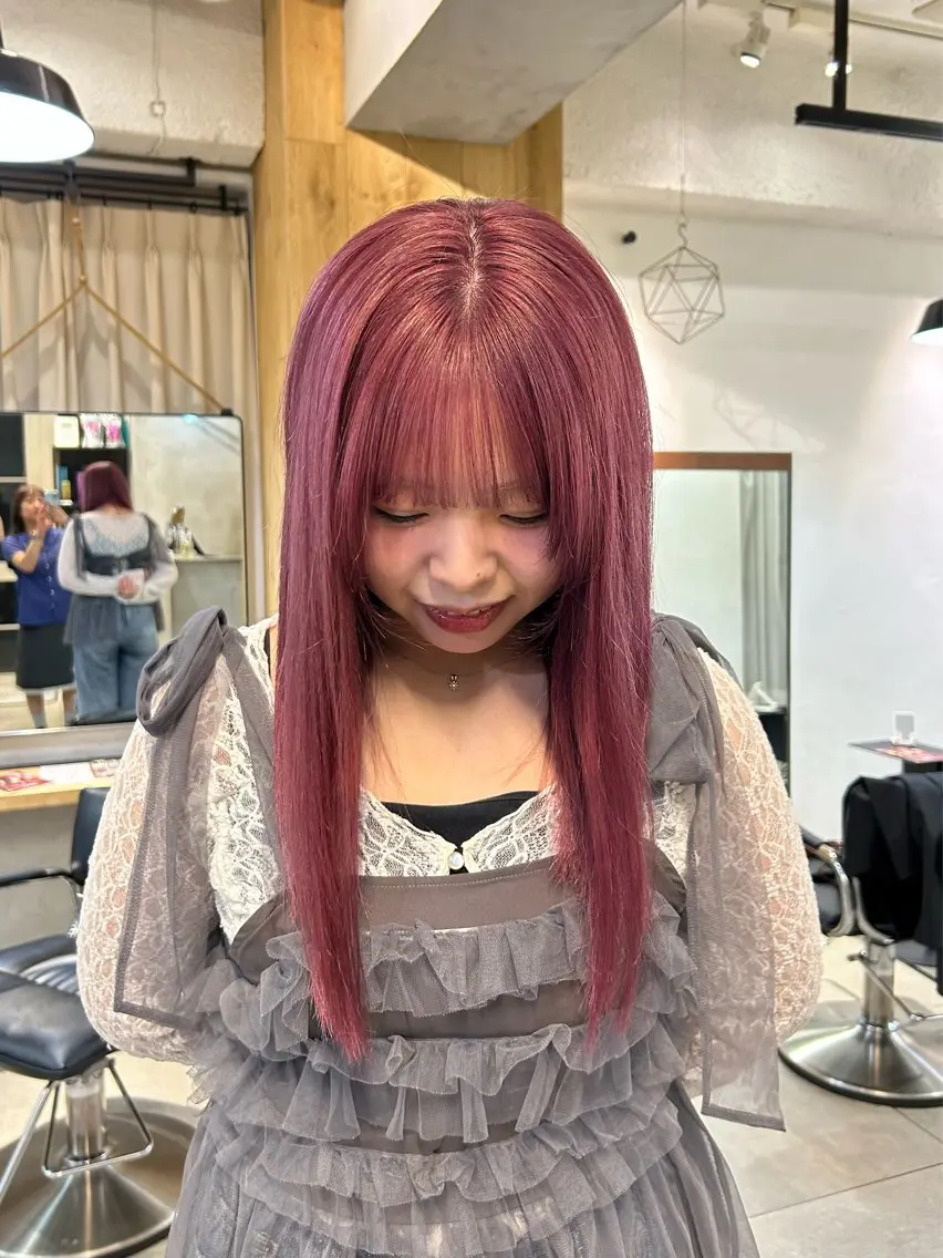カラー lomalia moekaのヘアスタイル