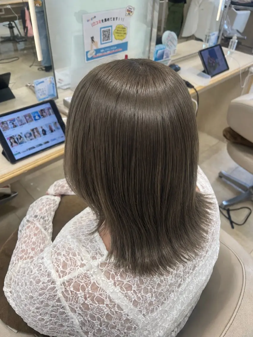 セミロング ヘアカラー ✨盛れ×似合わせ💞 matsuri🌱のヘアスタイル