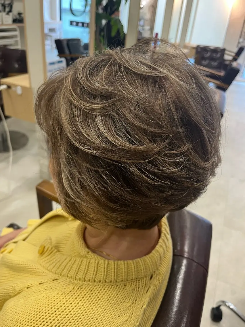 ショート カラー nicahair maiのヘアスタイル