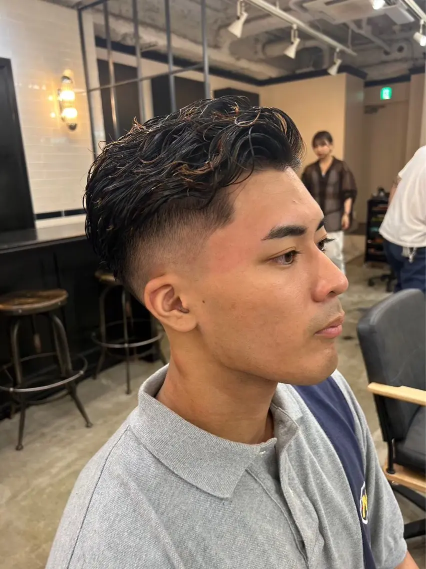ミディアム パーマ メンズ ミディアムパーマ メンズパーマ lana hair 新宿/髪質改善のヘアスタイル