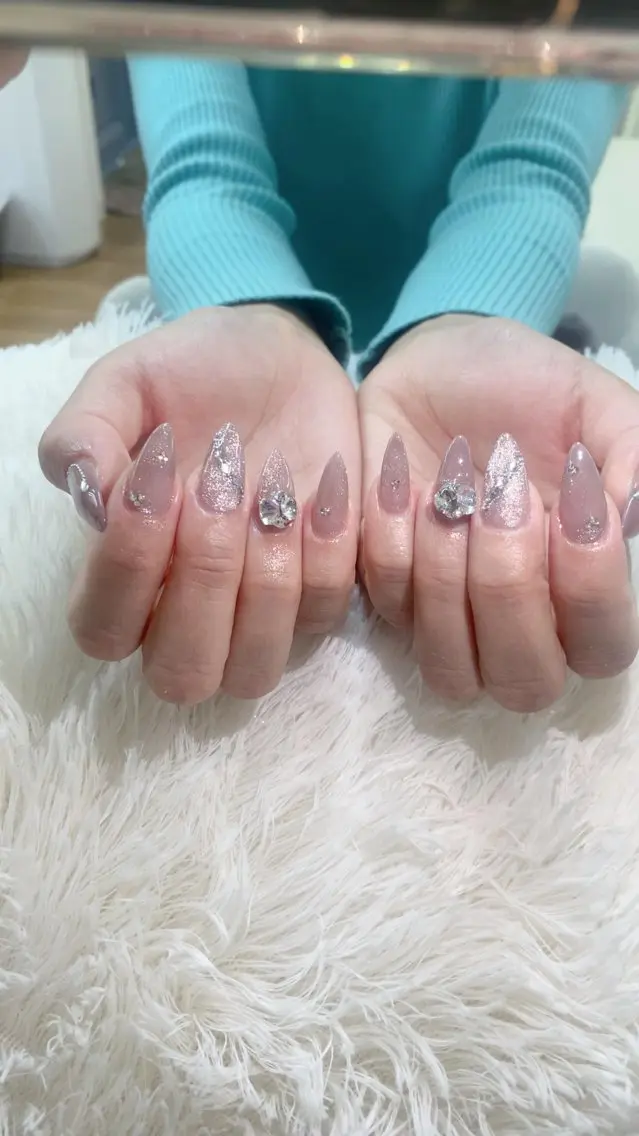 ネイル グラデーション 韓国ネイル マグネットネイル ニュアンスネイル オフィスネイル ハンドネイル Hana Rose Nailのネイルデザイン