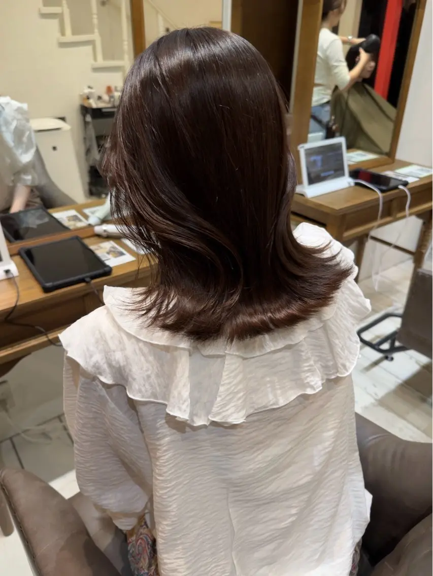 ミディアム カラー shiro.kobe 森彩華のヘアスタイル